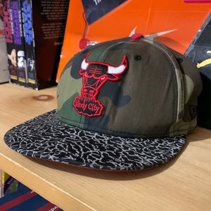 HARDWOOD CLASSICS-men’s green camo ‘CHICAGO BULLS’ HWC baseball cap/hat